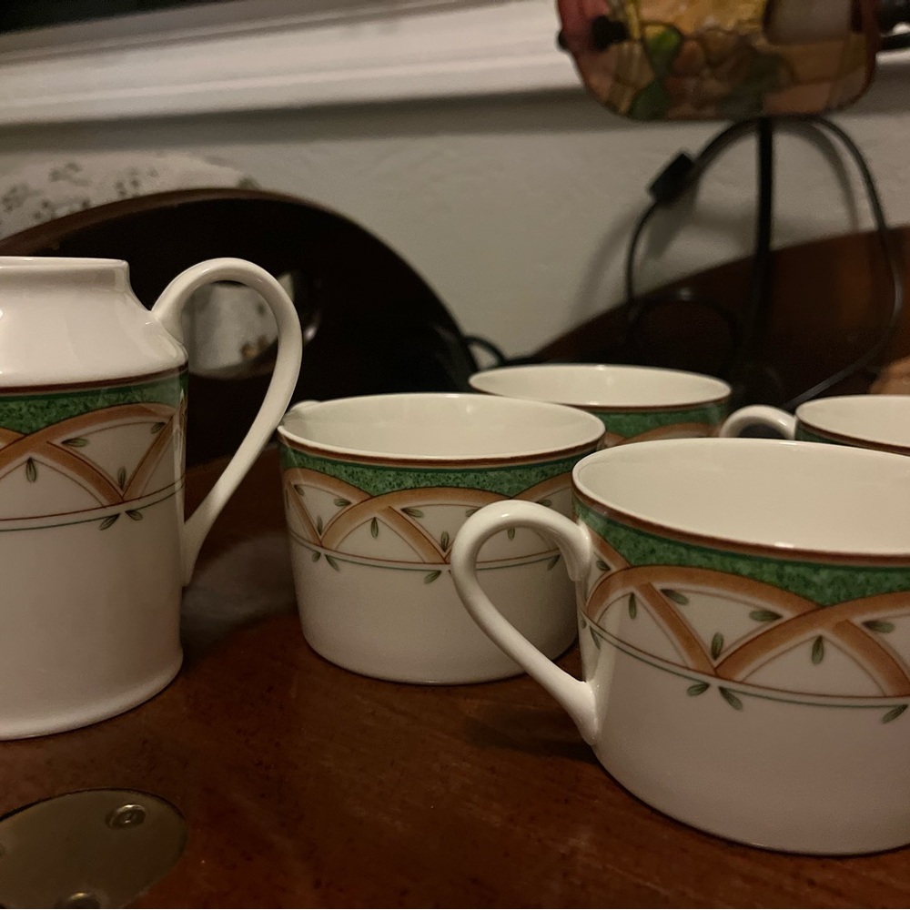 Mikasa Lemon Twist Cups and creamer